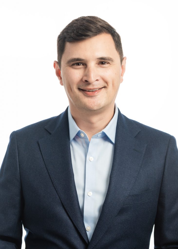 Hi-key corporate headshot, shot in studio by Karen Divorty Photographer. Based Leamington Spa, Warwickshire, UK